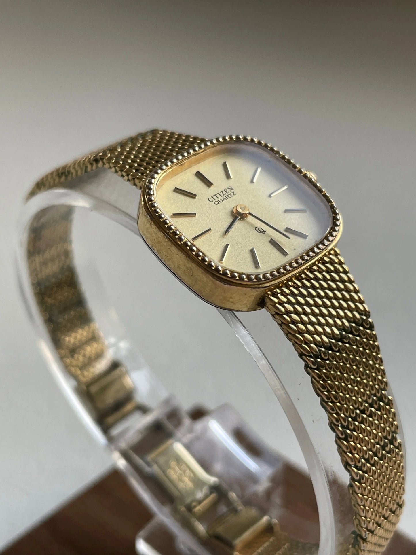 CITIZEN Quartz - DropAndWatch