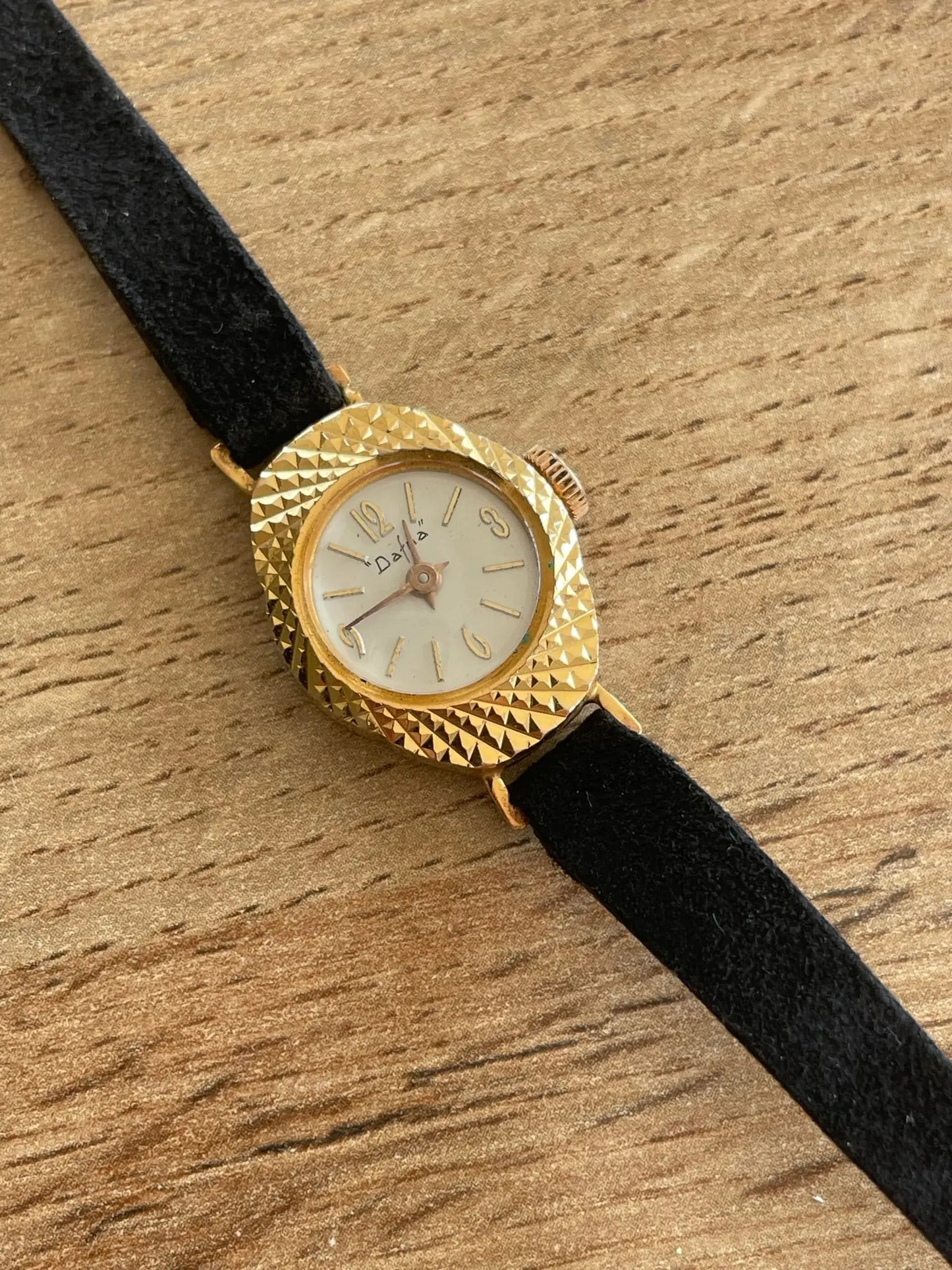 DAFNA Montre bracelet - DropAndWatch