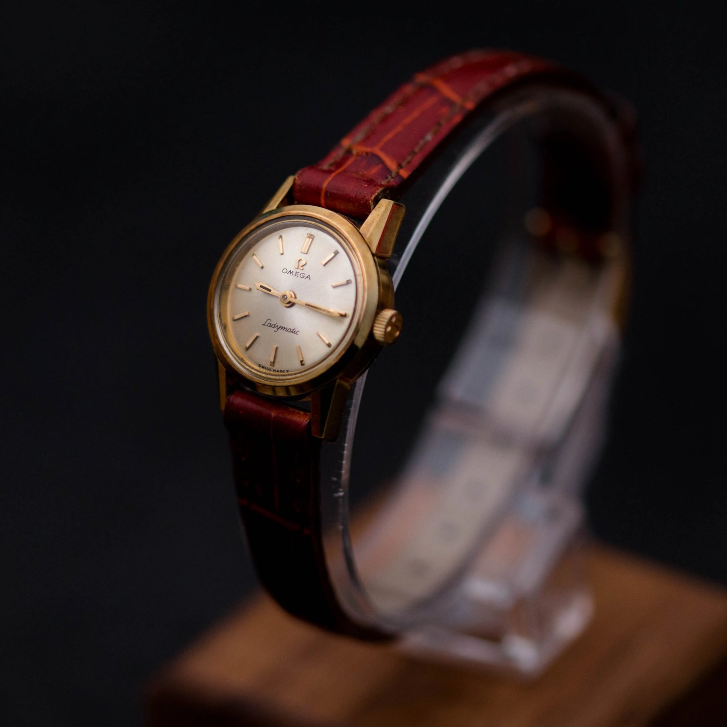 OMEGA Ladymatic Automatique ref. 555.001 OMEGA