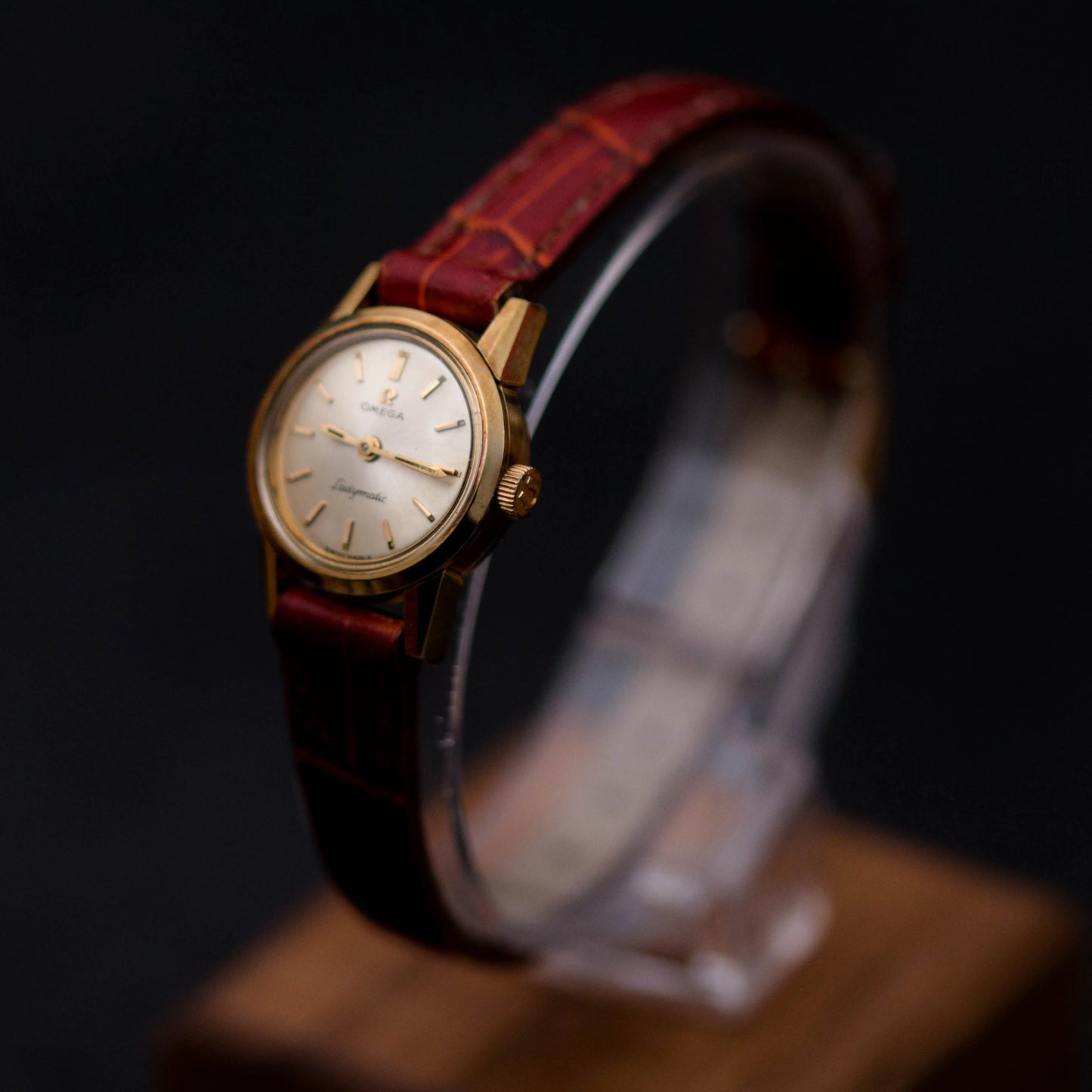 OMEGA Ladymatic Automatique ref. 555.001 OMEGA