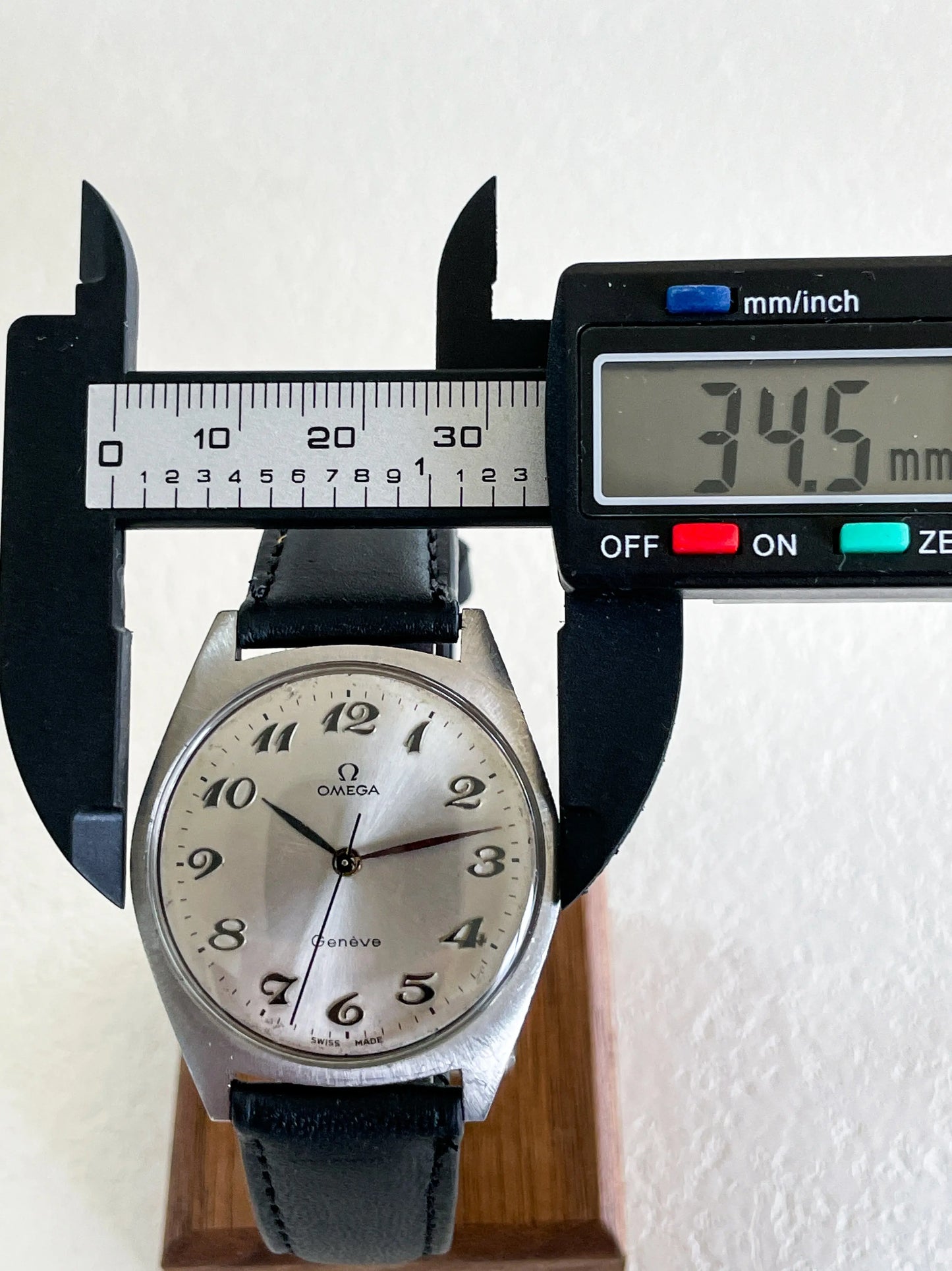 Omega Genève 135.041 Breguet - DropAndWatch