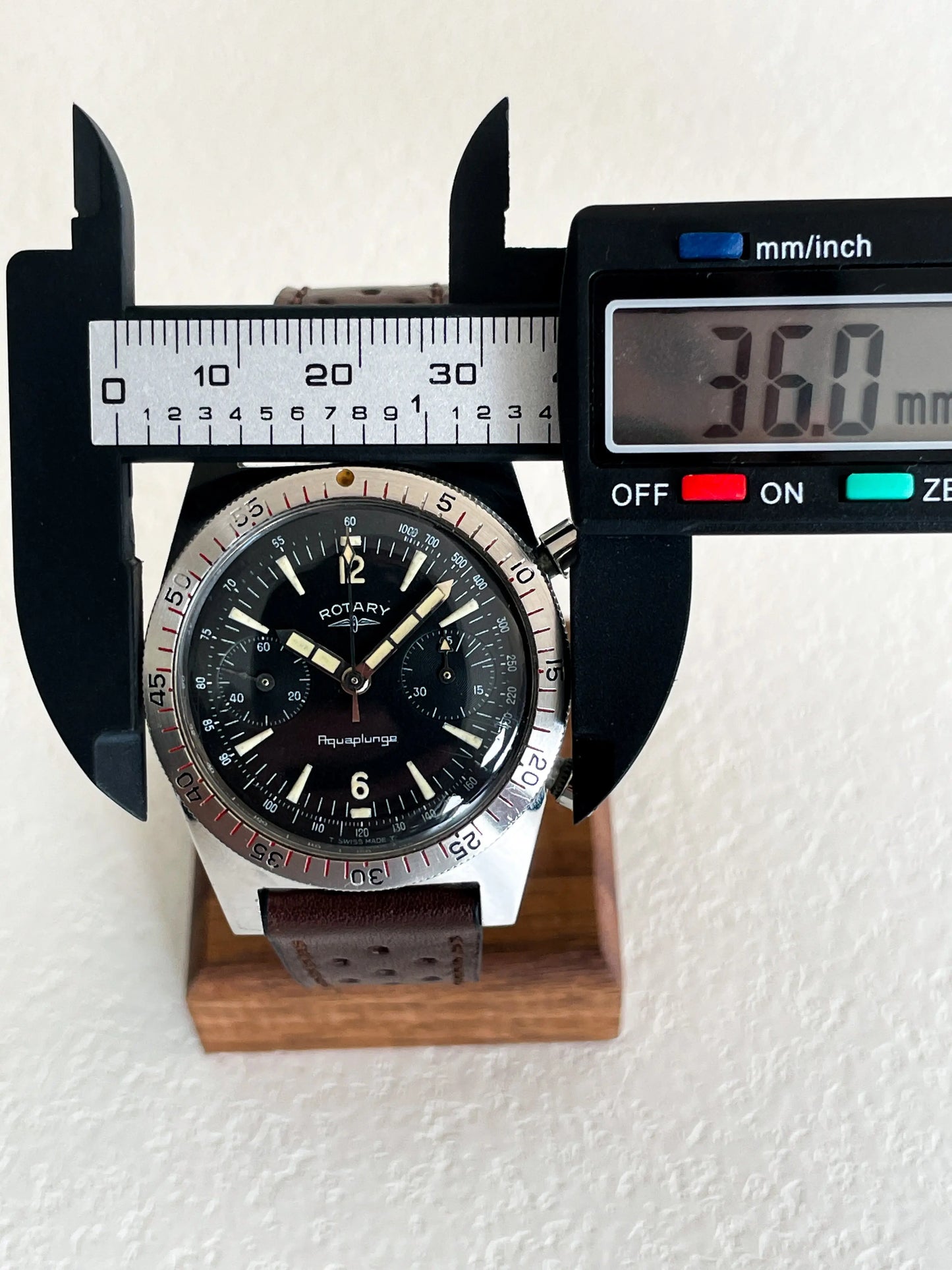 ROTARY Aquaplunge All Black Chronos 10-20 ATM - DropAndWatch