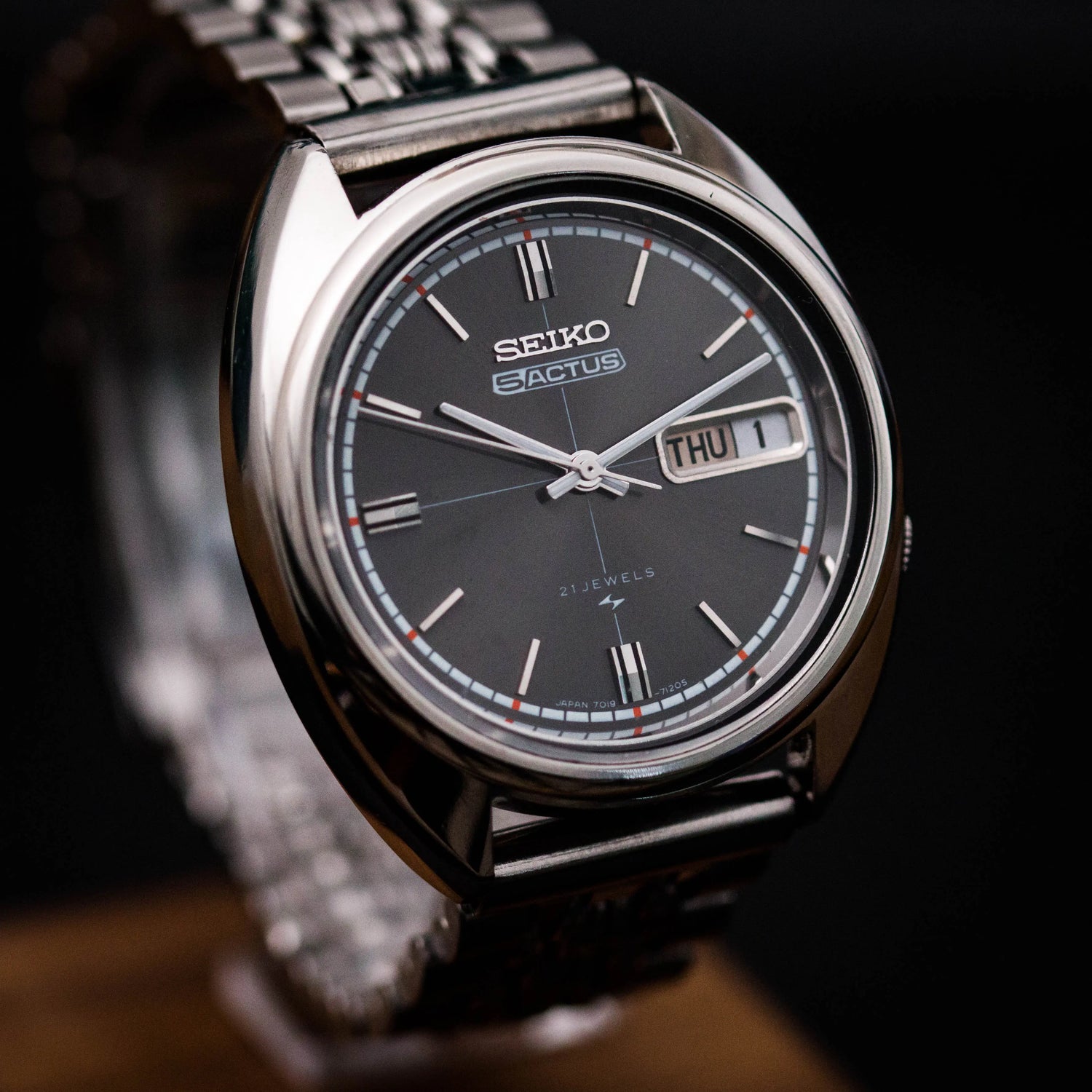 SEIKO 5 Actus CrossDial 7019-7070 SEIKO