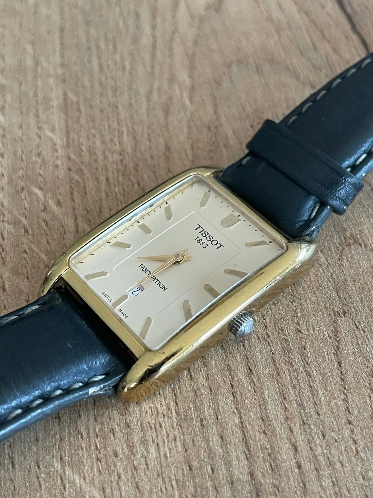TISSOT Fascination 1853 - DropAndWatch