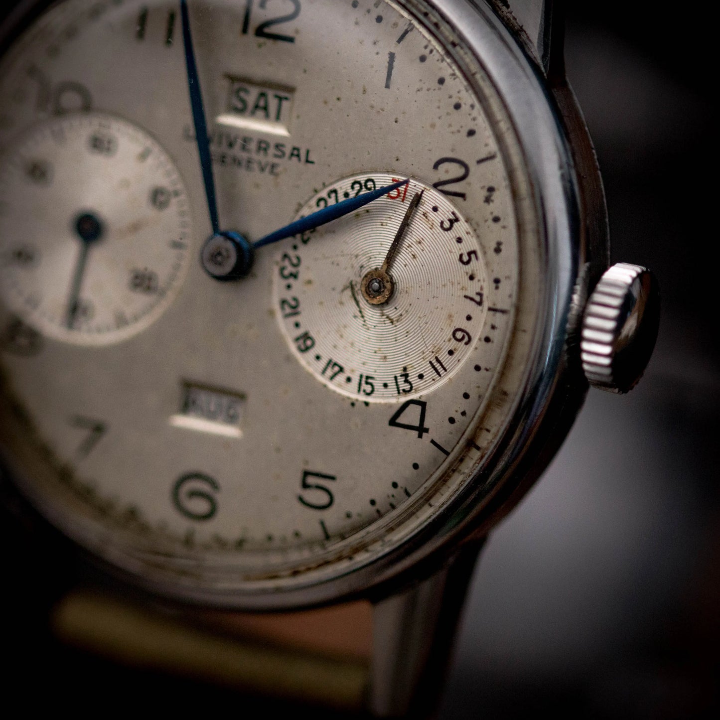 UNIVERSAL GENEVE Triple Date ref. 21301 Universal Genève