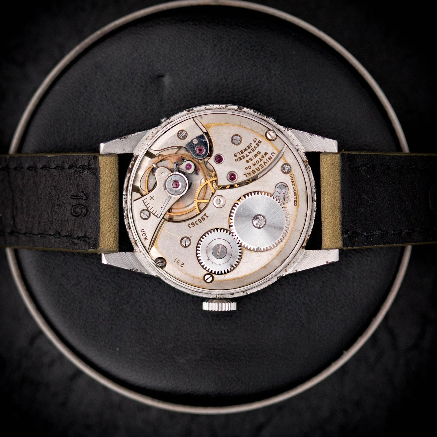 UNIVERSAL GENEVE Triple Date ref. 21301 Universal Genève