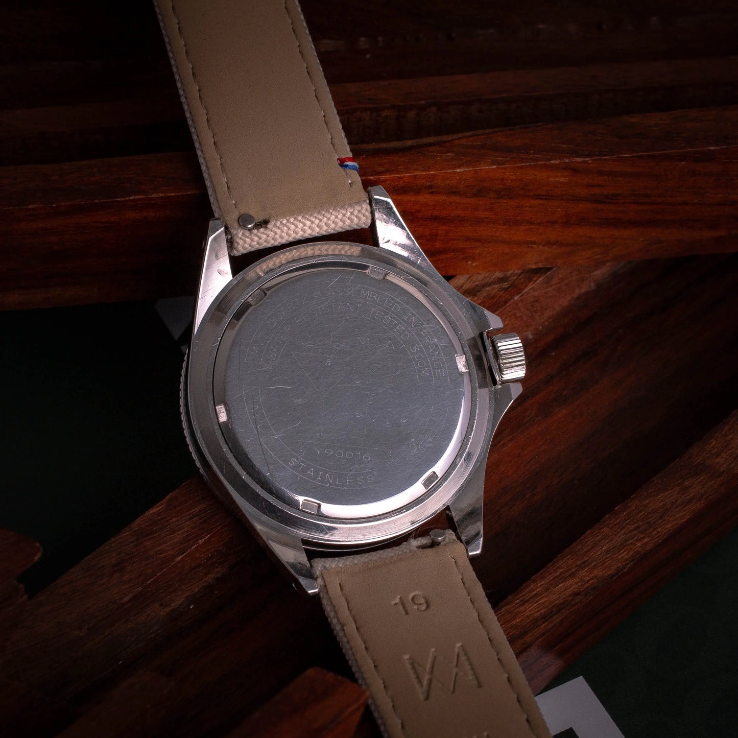 YEMA Superman 300M Y90016 - DropAndWatch
