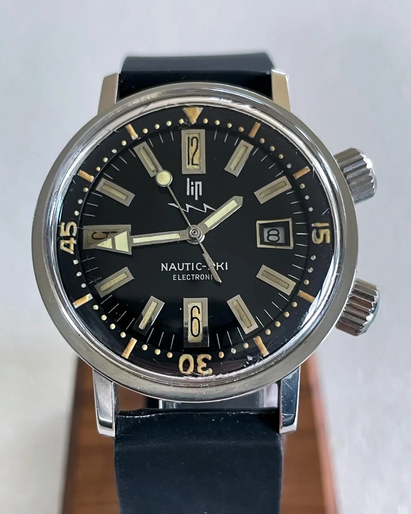 LIP NAUTIC SKI 1ère génération(MK1) - 1965 - DropAndWatch