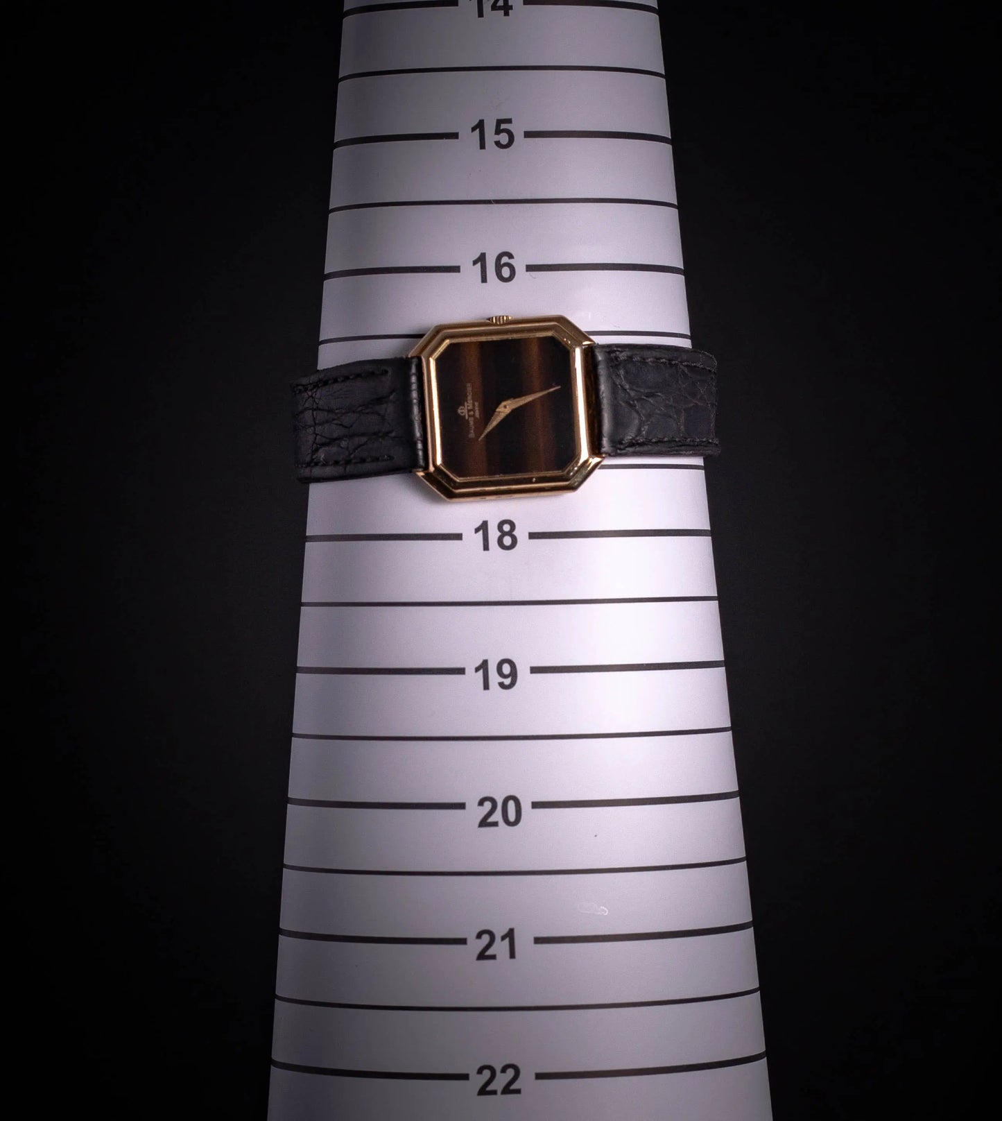 Baume Et Mercier Oeil De Tigre Or - ref. 38360 BAUME ET MERCIER