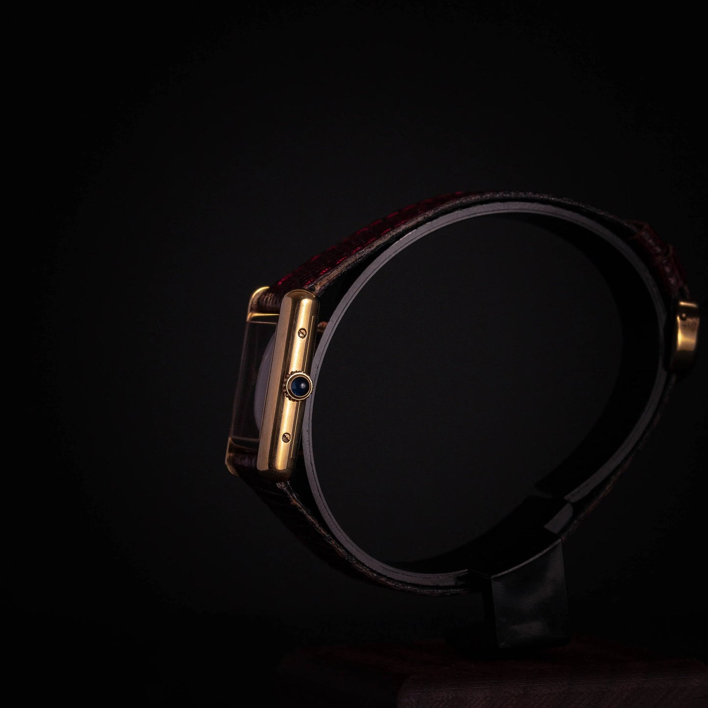 CARTIER Tank Burgundy Vintage - DropAndWatch