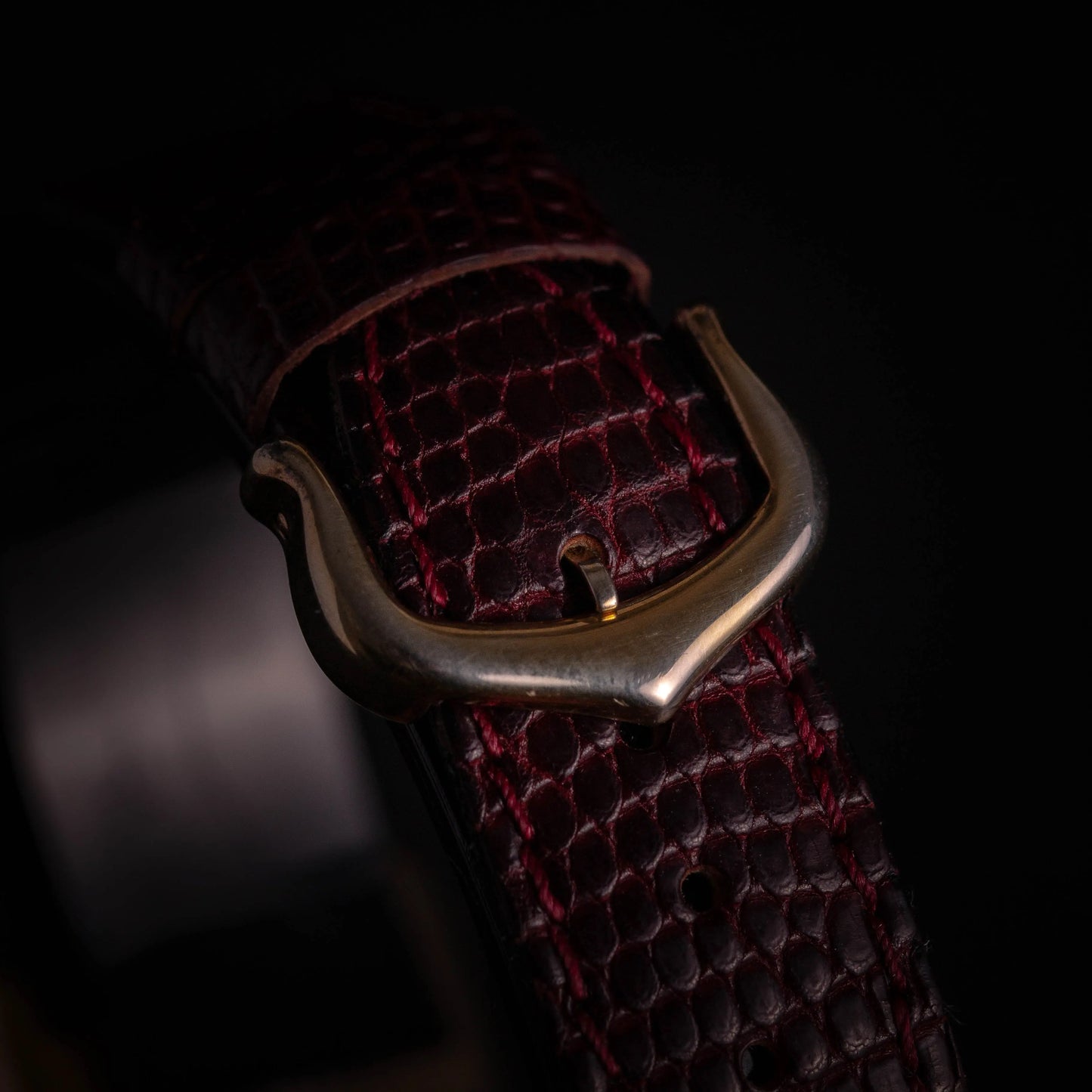 CARTIER Tank Burgundy Vintage - DropAndWatch