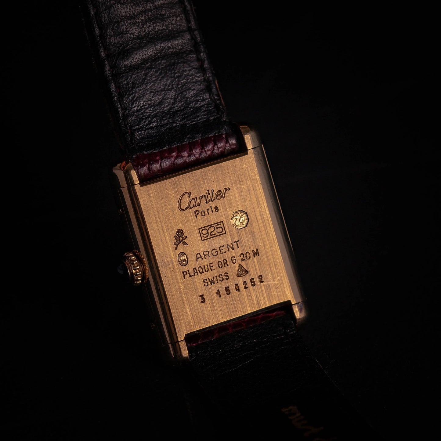 CARTIER Tank Burgundy Vintage - DropAndWatch