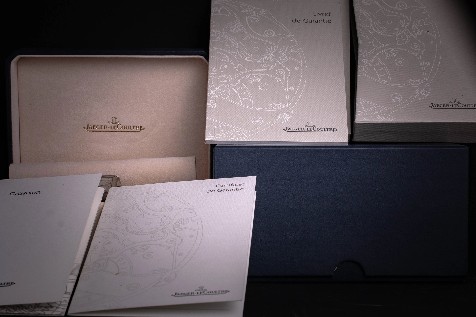 JAEGER LE COULTRE Reverso Grande Date Ref.3008420 - DropAndWatch