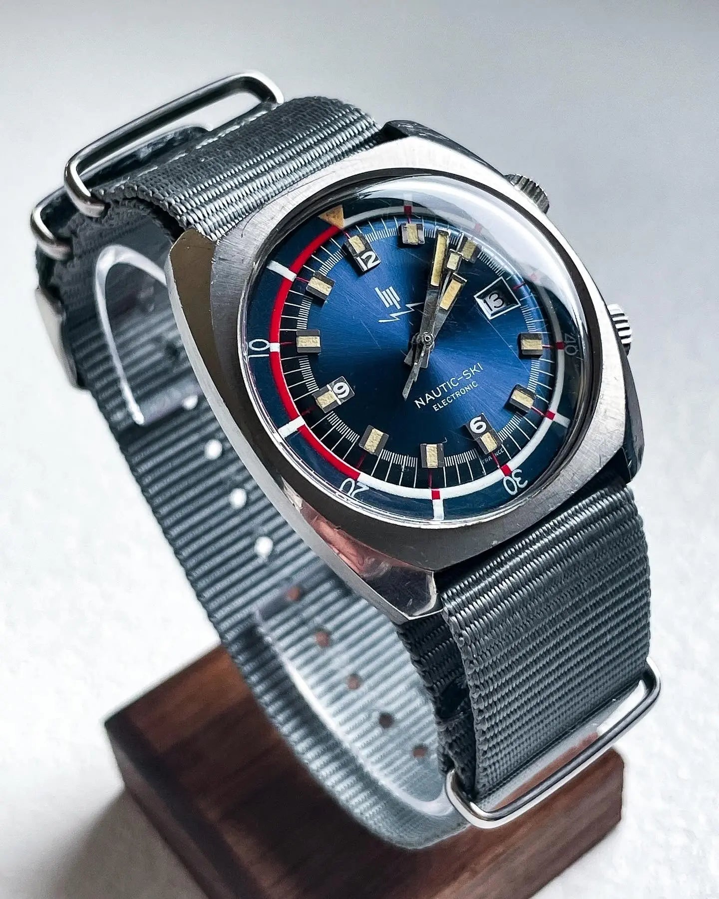 LIP Nautic-Ski Mk2 ref.42982 - DropAndWatch