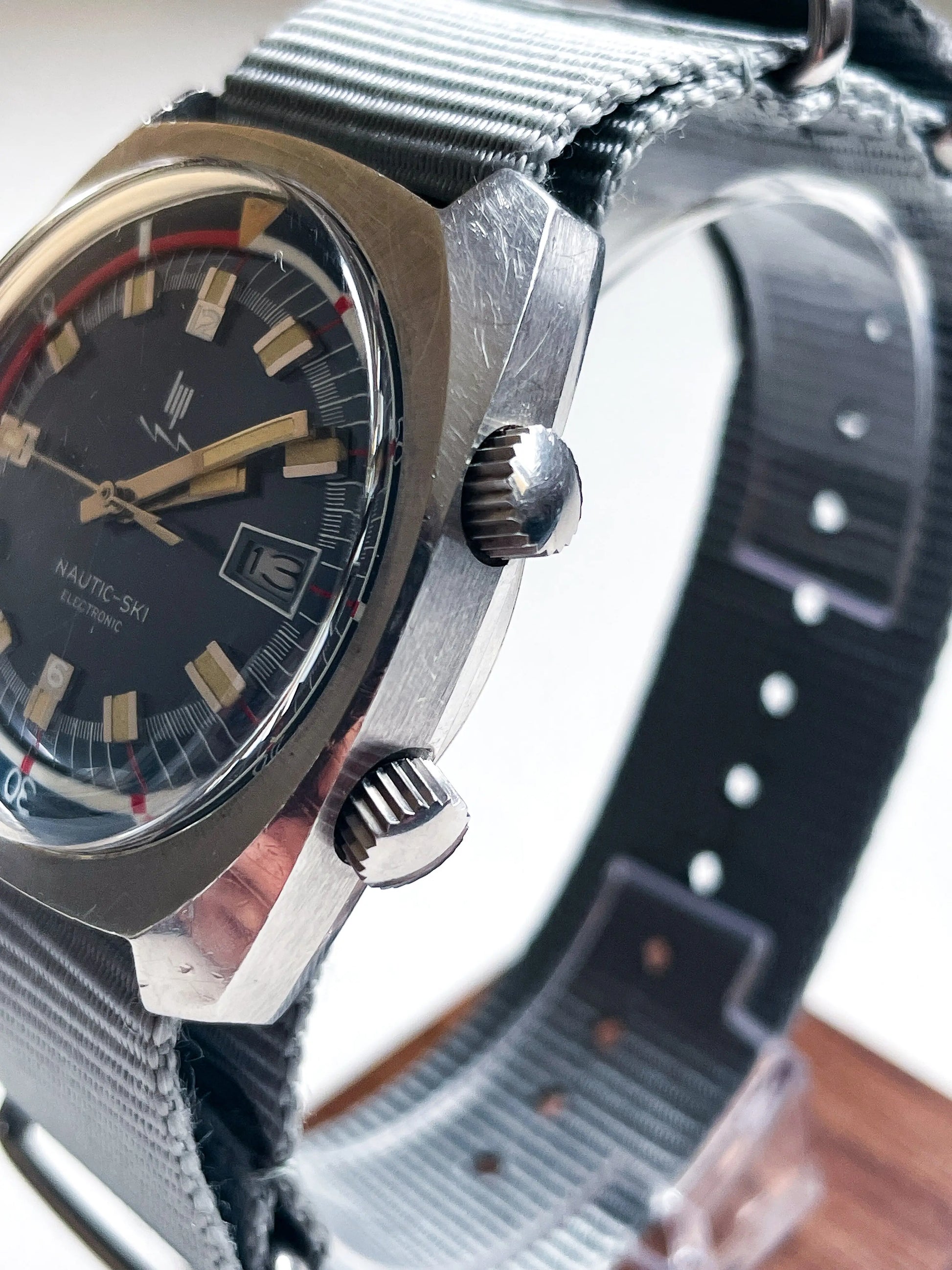 LIP Nautic-Ski Mk2 ref.42982 - DropAndWatch