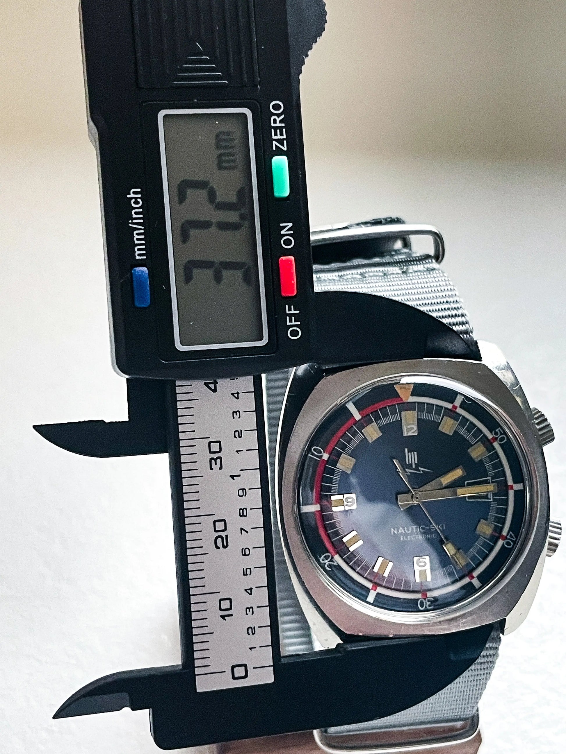 LIP Nautic-Ski Mk2 ref.42982 - DropAndWatch