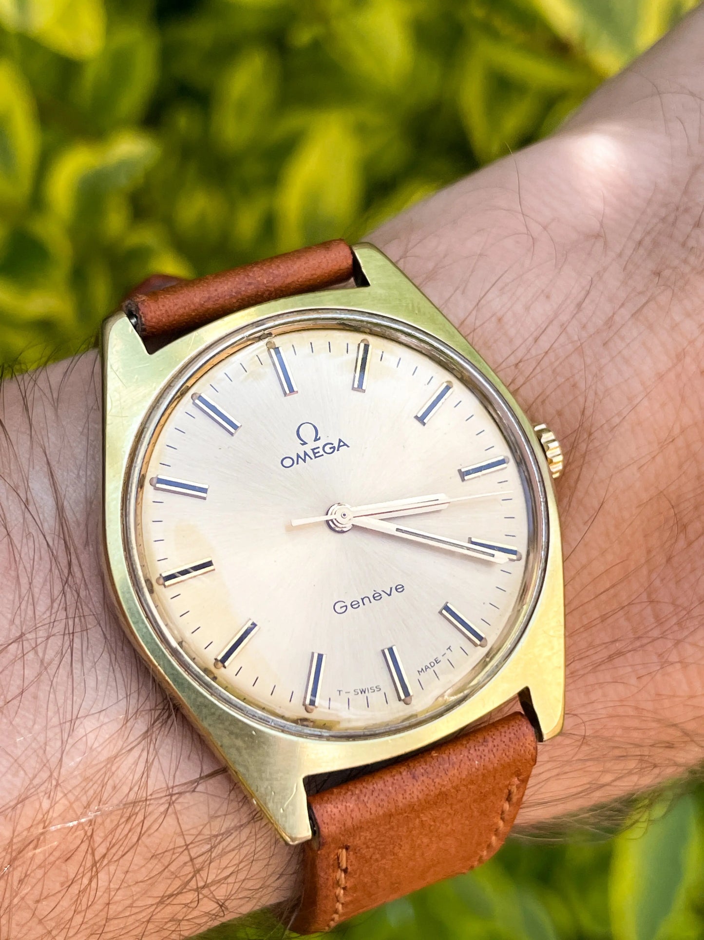 OMEGA Genève 135.041 OMEGA