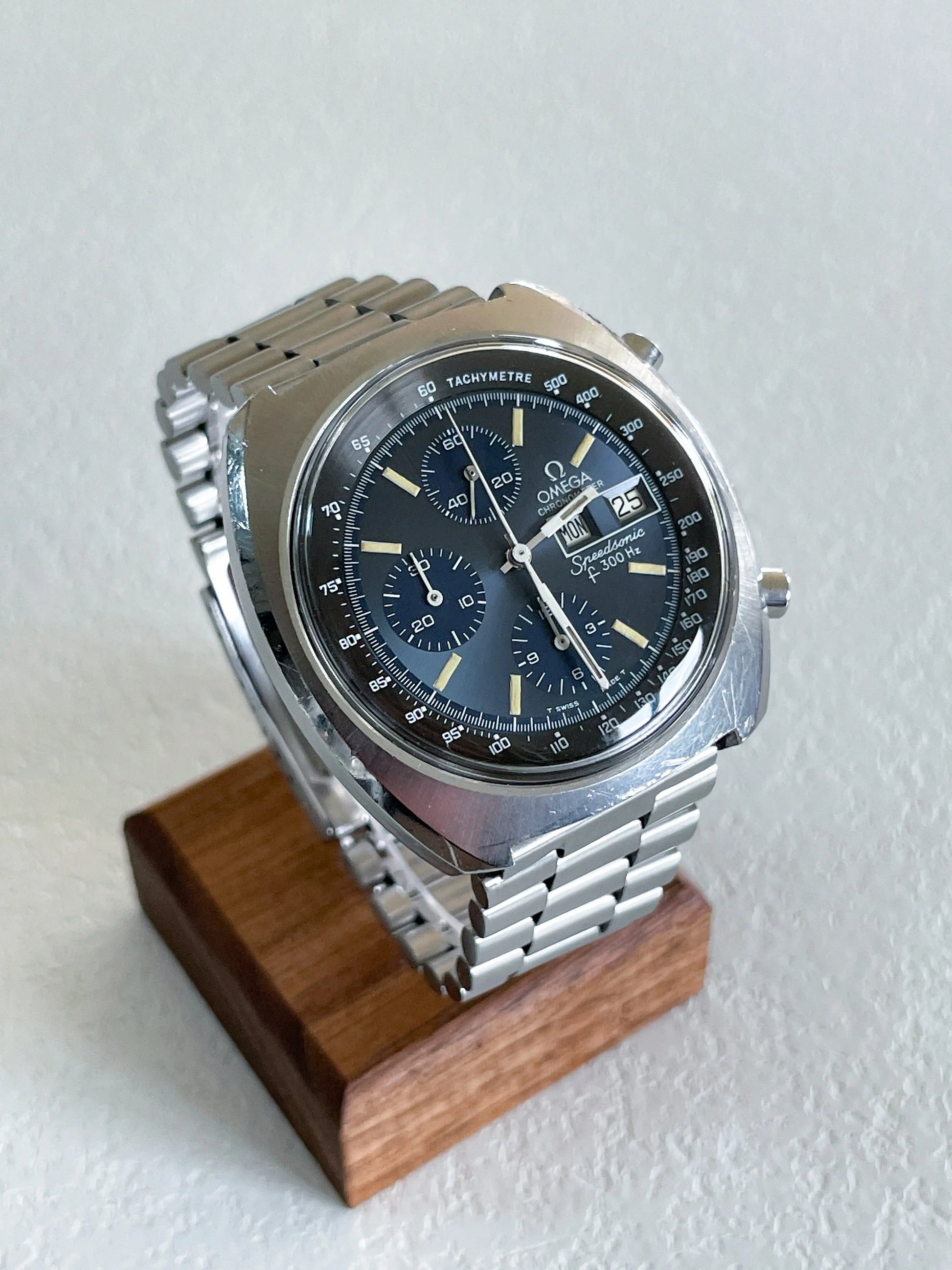 OMEGA Speedsonic F300HZ 188.002 - DropAndWatch