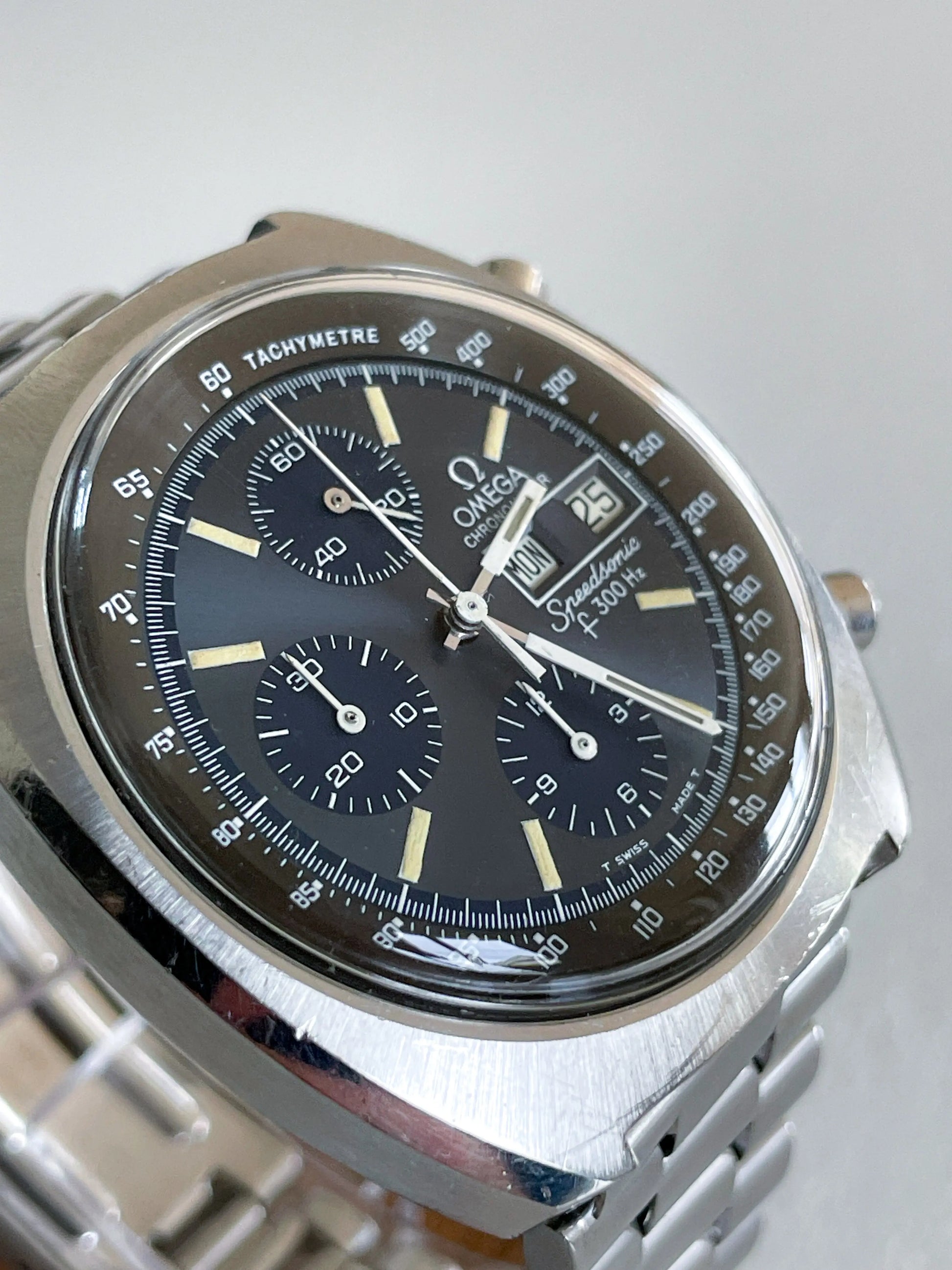 OMEGA Speedsonic F300HZ 188.002 - DropAndWatch