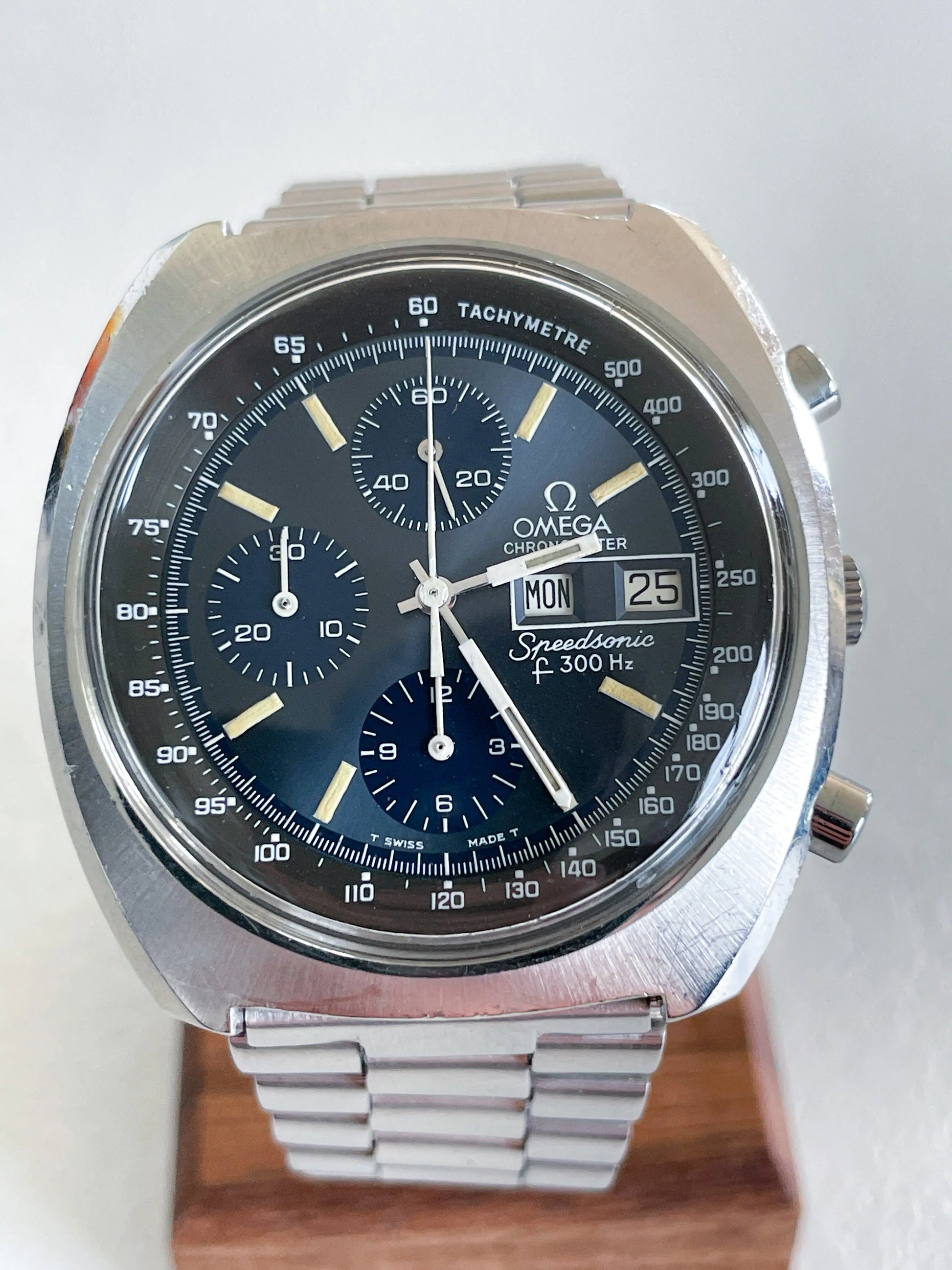 OMEGA Speedsonic F300HZ 188.002 - DropAndWatch