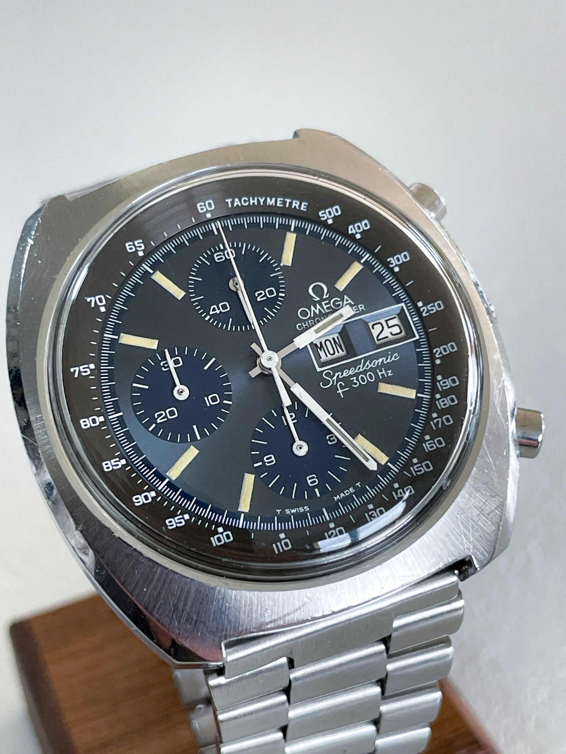 OMEGA Speedsonic F300HZ 188.002 - DropAndWatch