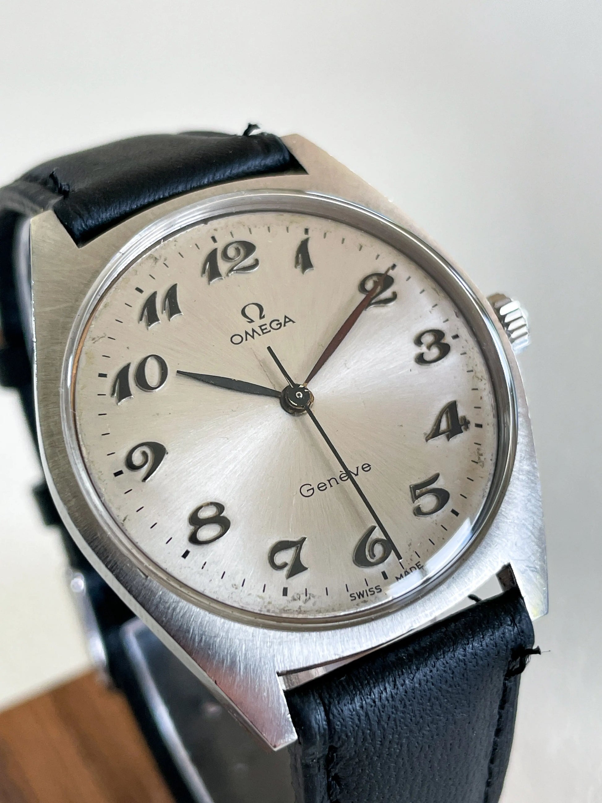 Omega Genève Breguet DropAndWatch - Main Image