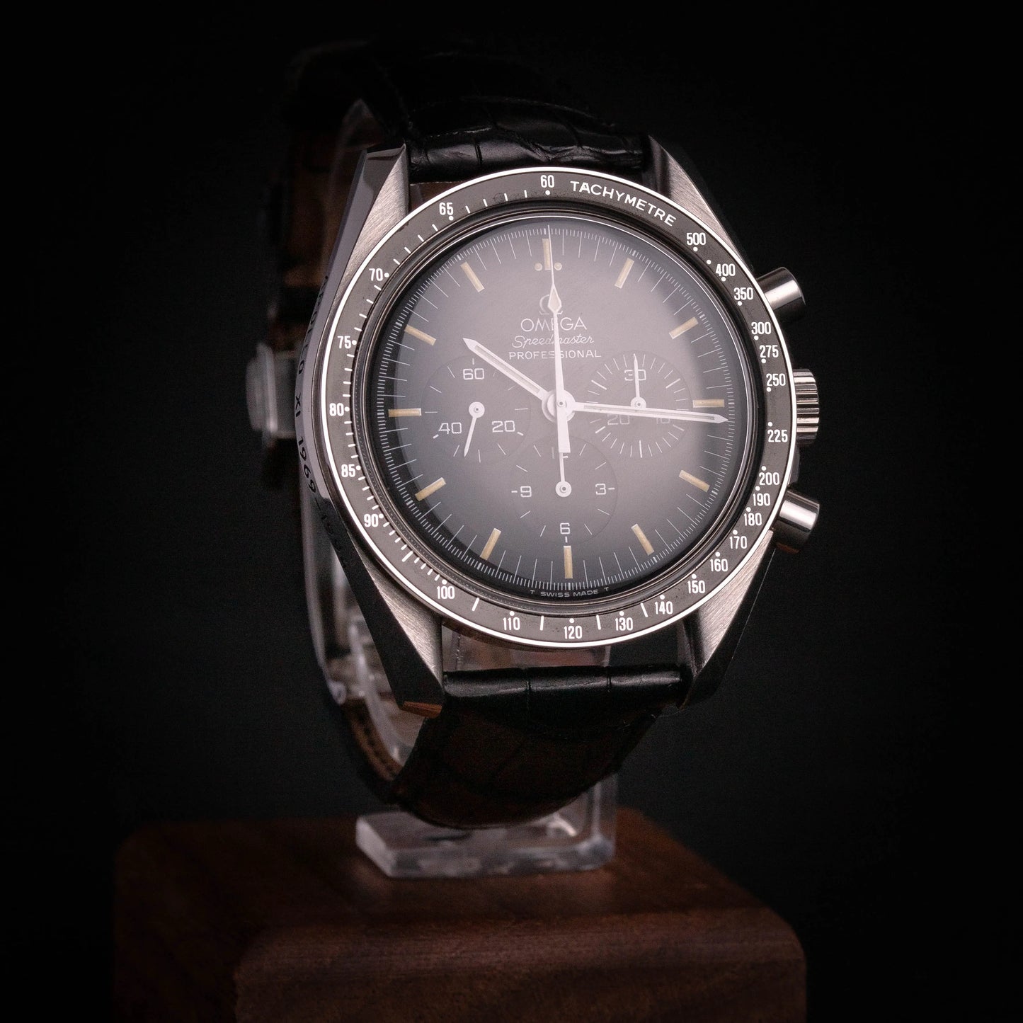 Omega Speedmaster Apollo XI 25th Anniversary - Full Set - DropAndWatch