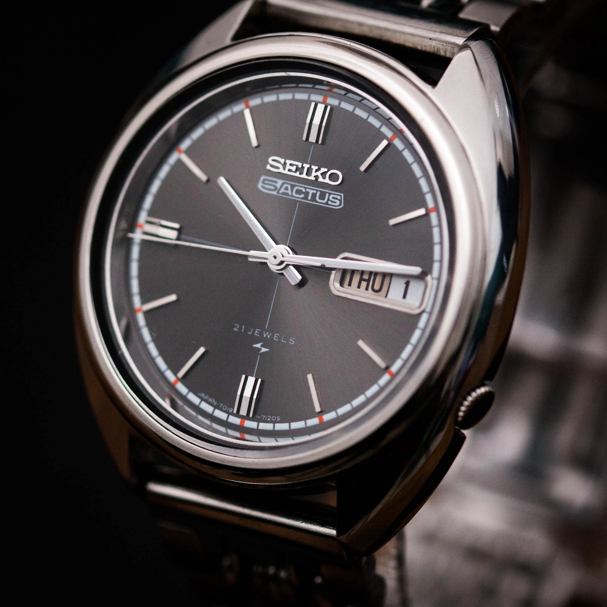 SEIKO 5 Actus CrossDial 7019-7070 SEIKO