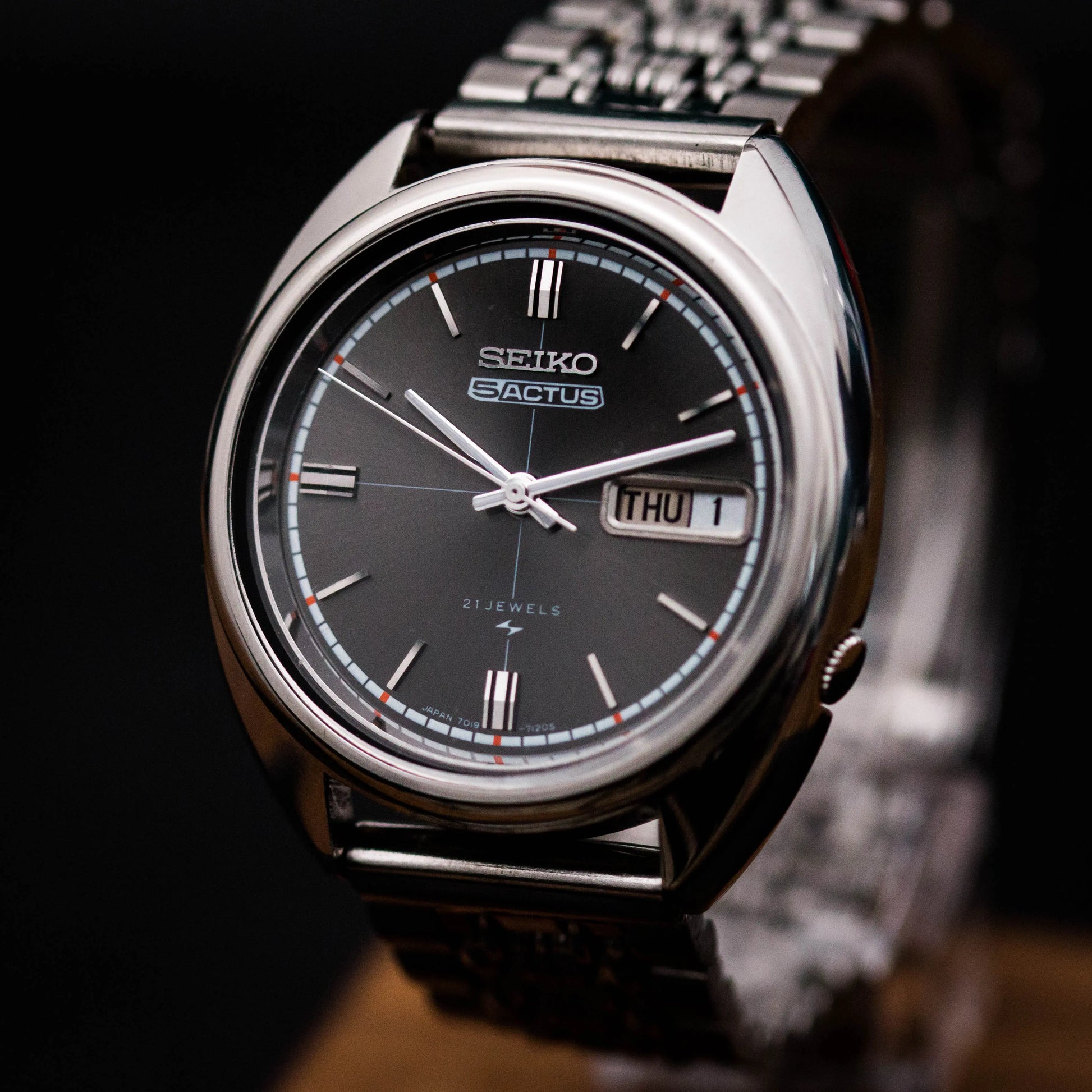 SEIKO 5 Actus CrossDial 7019-7070 SEIKO