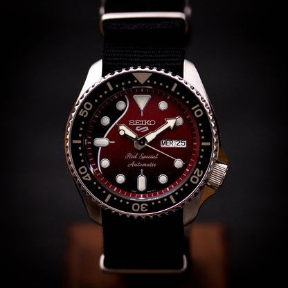 SEIKO 5 Brian May Edition SRPE83K1 - Full Set SEIKO