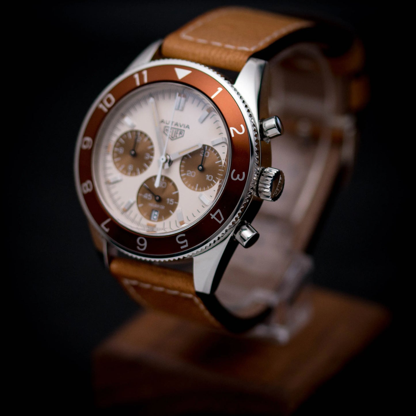 TAG HEUER Autavia UAE - Edition Limitée TAG HEUER