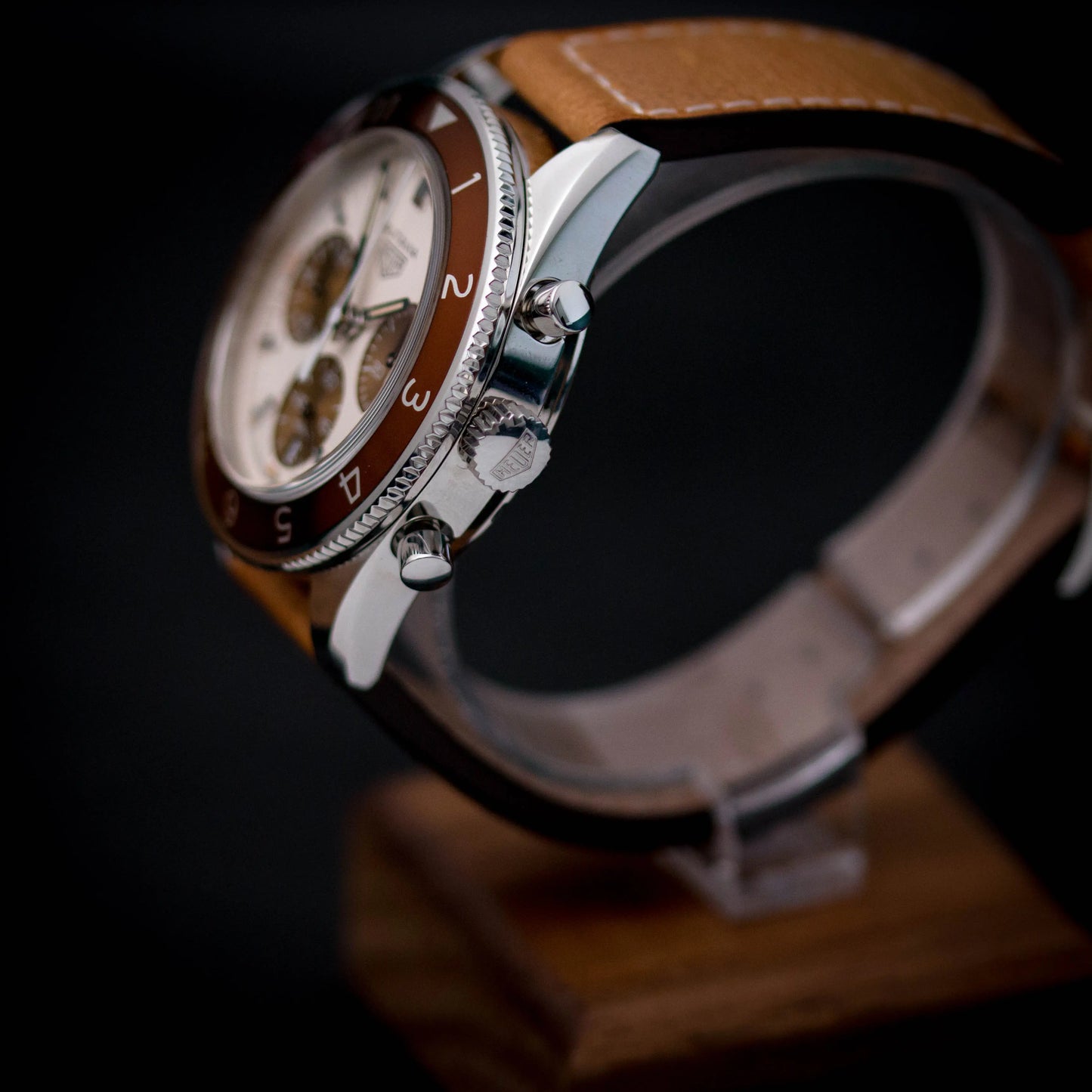 TAG HEUER Autavia UAE - Edition Limitée TAG HEUER