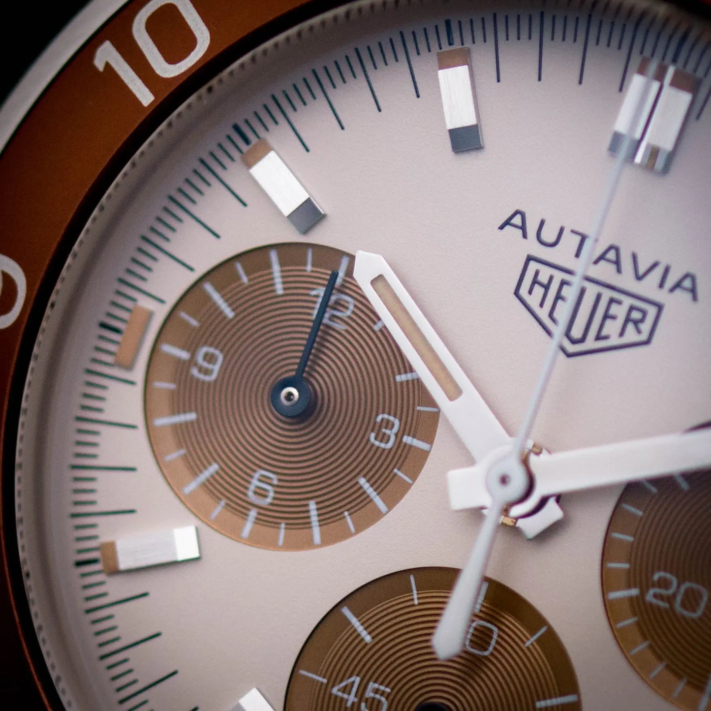 TAG HEUER Autavia UAE - Edition Limitée TAG HEUER
