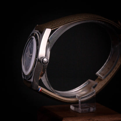 TECHNOS Sky Diver 200M - Diver Vintage - DropAndWatch