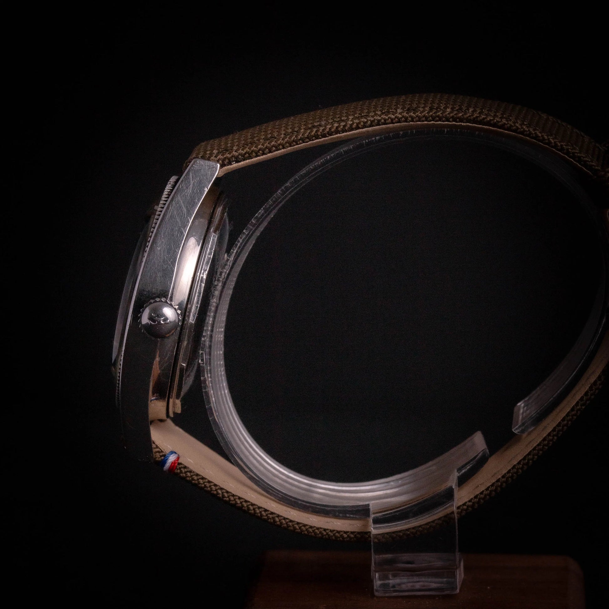 TECHNOS Sky Diver 200M - Diver Vintage - DropAndWatch