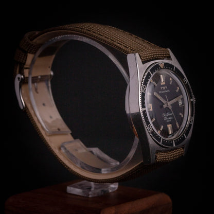 TECHNOS Sky Diver 200M - Diver Vintage - DropAndWatch