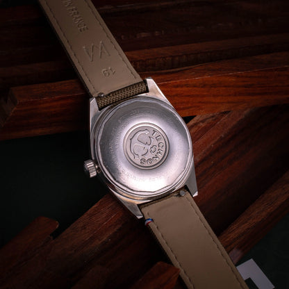 TECHNOS Sky Diver 200M - Diver Vintage - DropAndWatch
