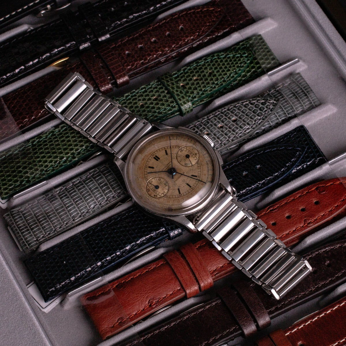UNIVERSAL GENEVE Compur 22420 - DropAndWatch