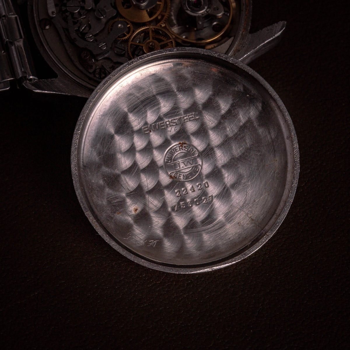 UNIVERSAL GENEVE Compur 22420 - DropAndWatch