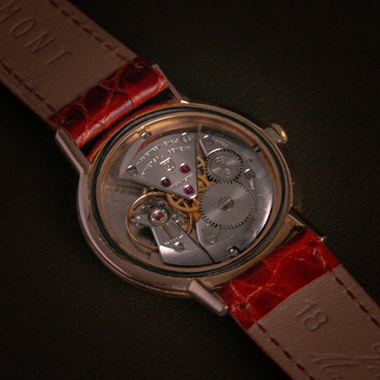UNIVERSAL GENEVE Dresswatch vintage Cal. 1105