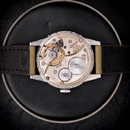 UNIVERSAL GENEVE Triple Date ref. 21301 Universal Genève