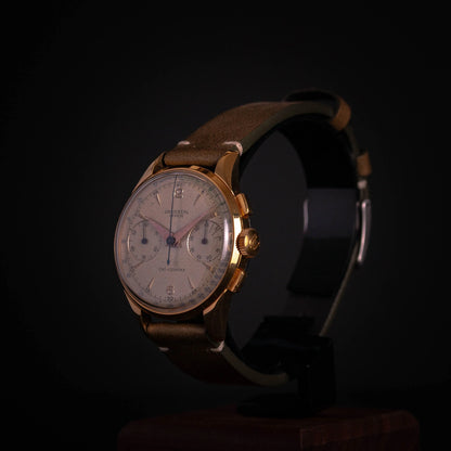 UNIVERSAL GENEVE Uni-Compax 42413/1 Universal Genève