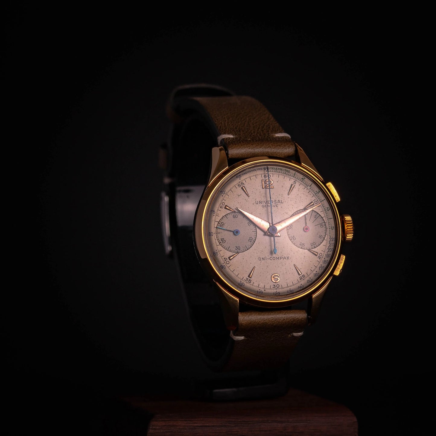UNIVERSAL GENEVE Uni-Compax 42413/1 Universal Genève