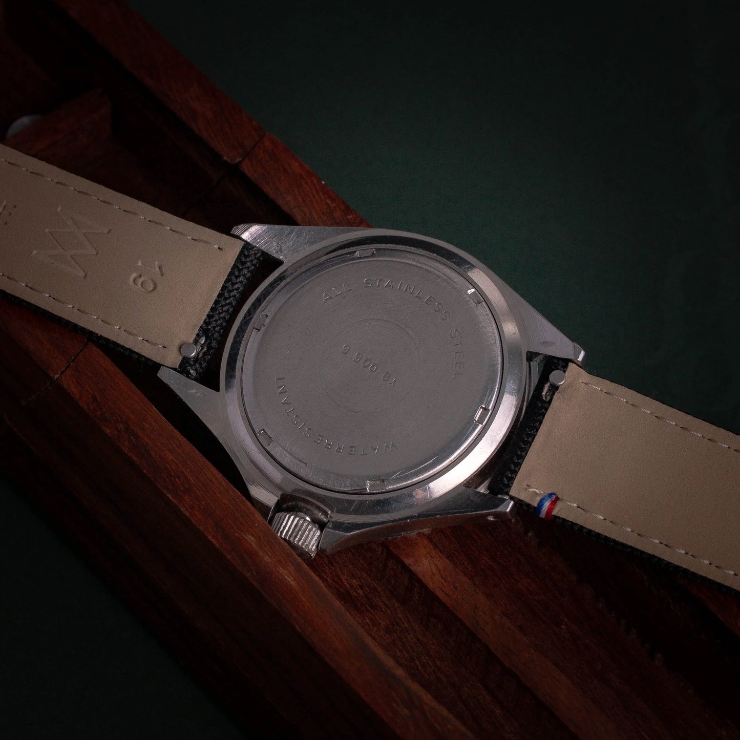 YEMA Superman 2 Quartz 300M Y90056 - DropAndWatch