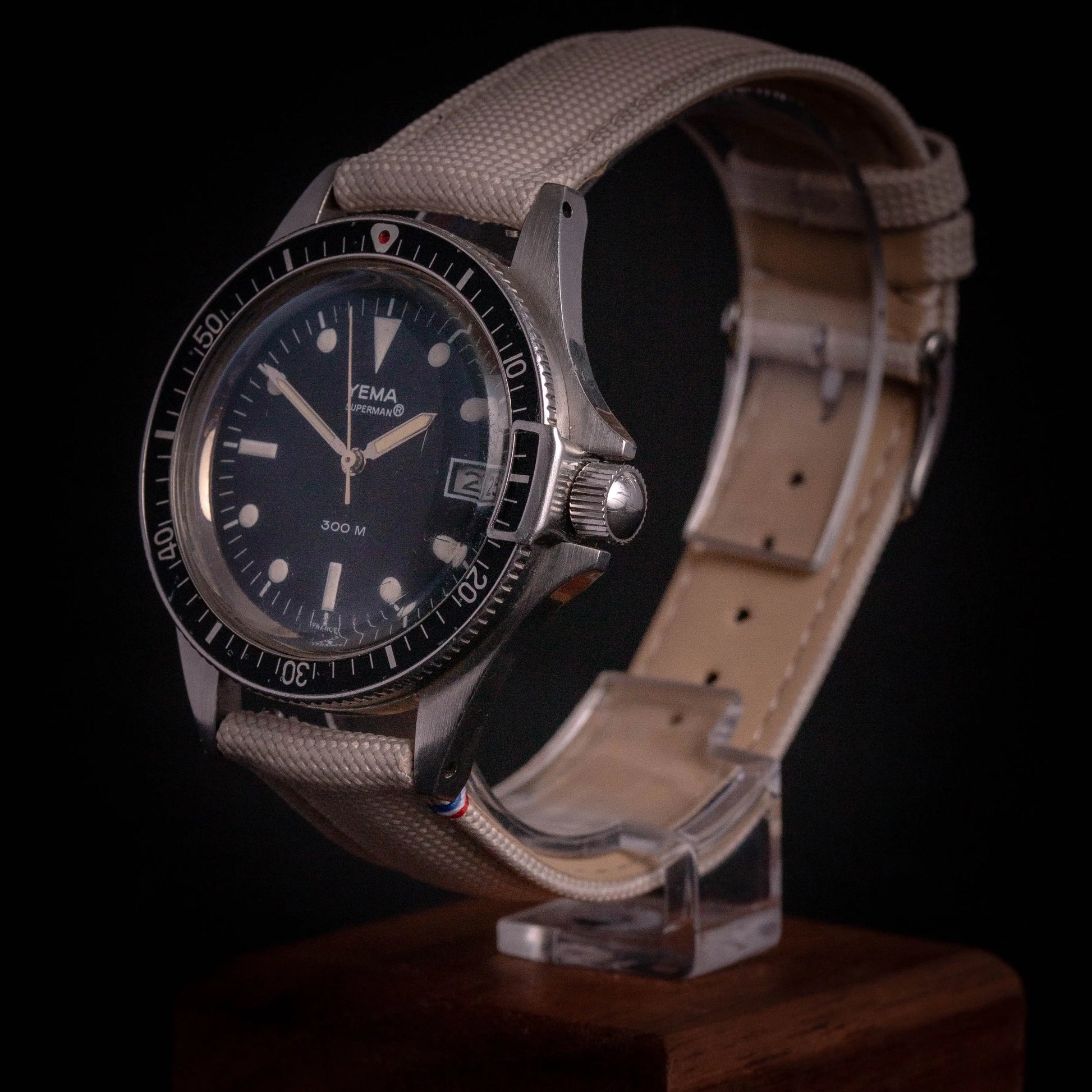YEMA Superman 300M Y90016 - DropAndWatch