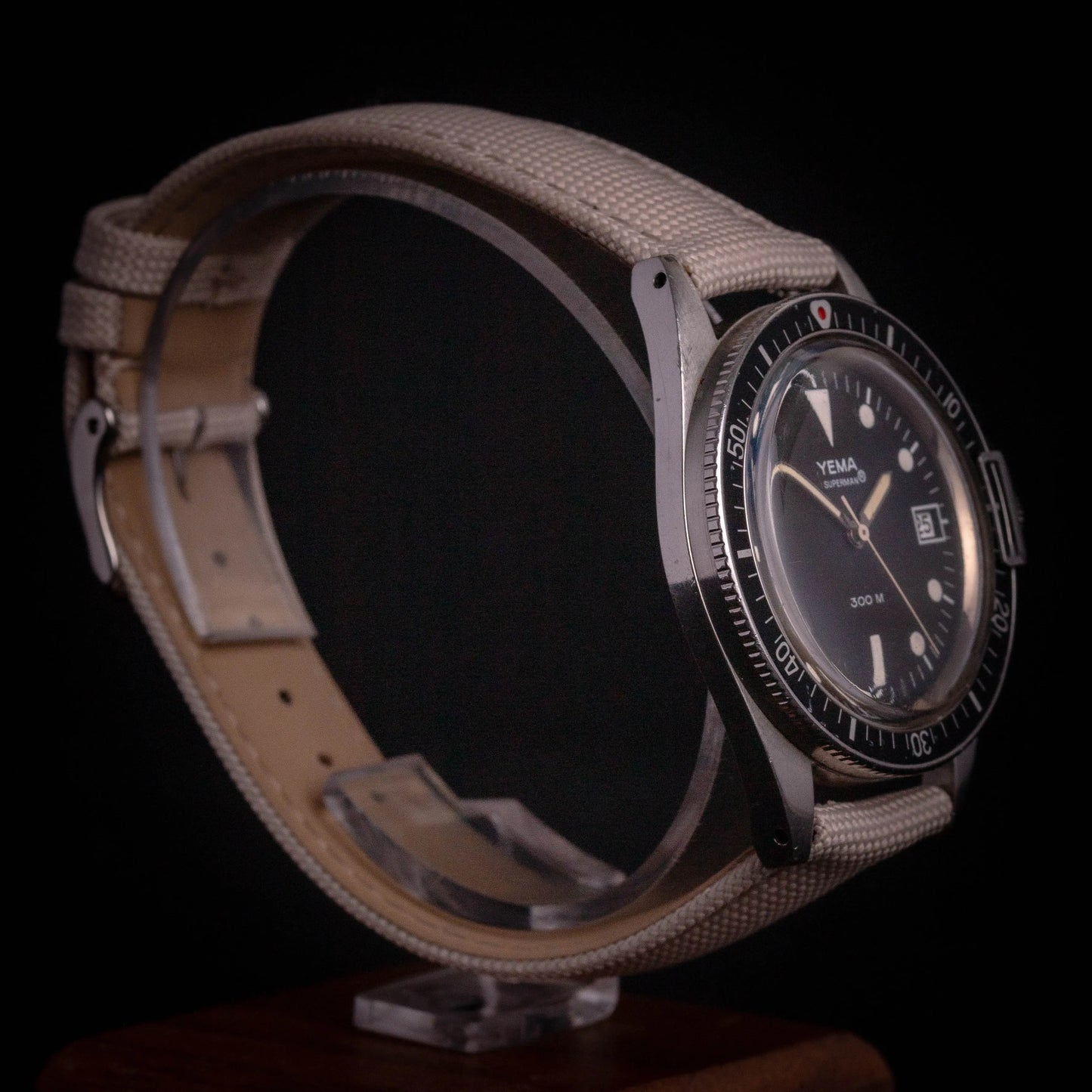 YEMA Superman 300M Y90016 - DropAndWatch