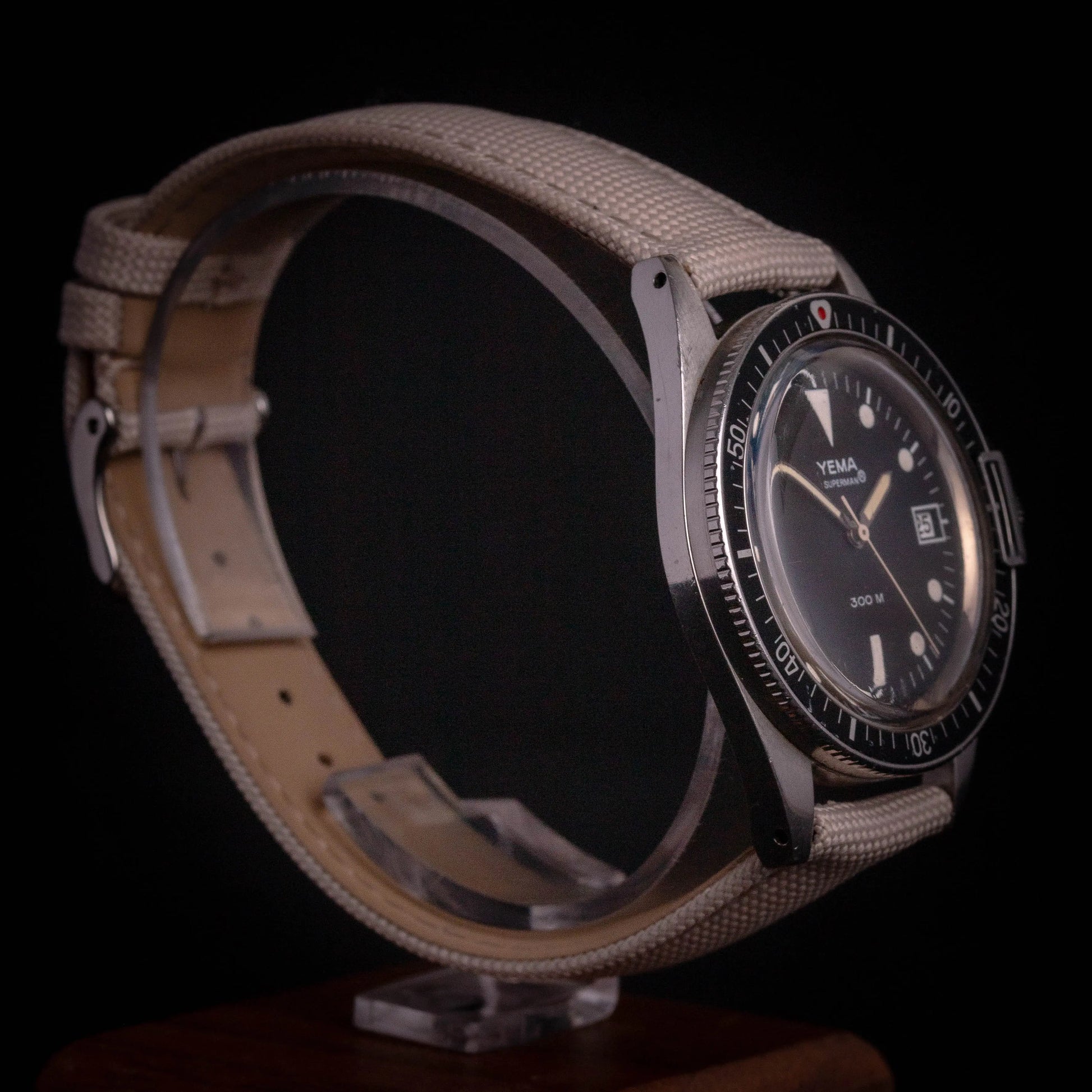 YEMA Superman 300M Y90016 - DropAndWatch