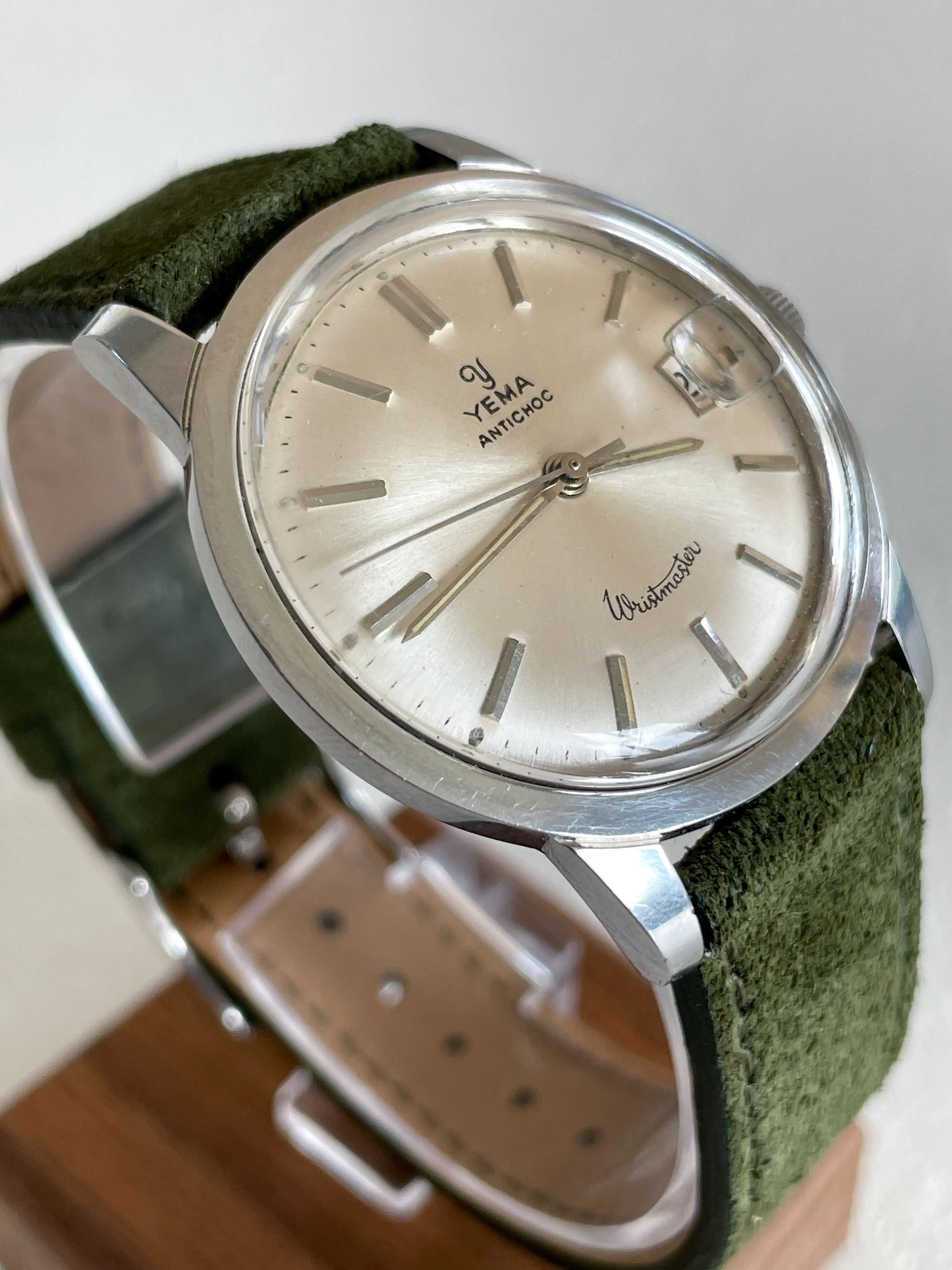 ANCIENNE VINTAGE MONTRE homme mécanique yema orologio reloj EUR 4,90 ANCIENNE VINTAGE MONTRE homme mécanique yema orologio reloj EUR 4,90
