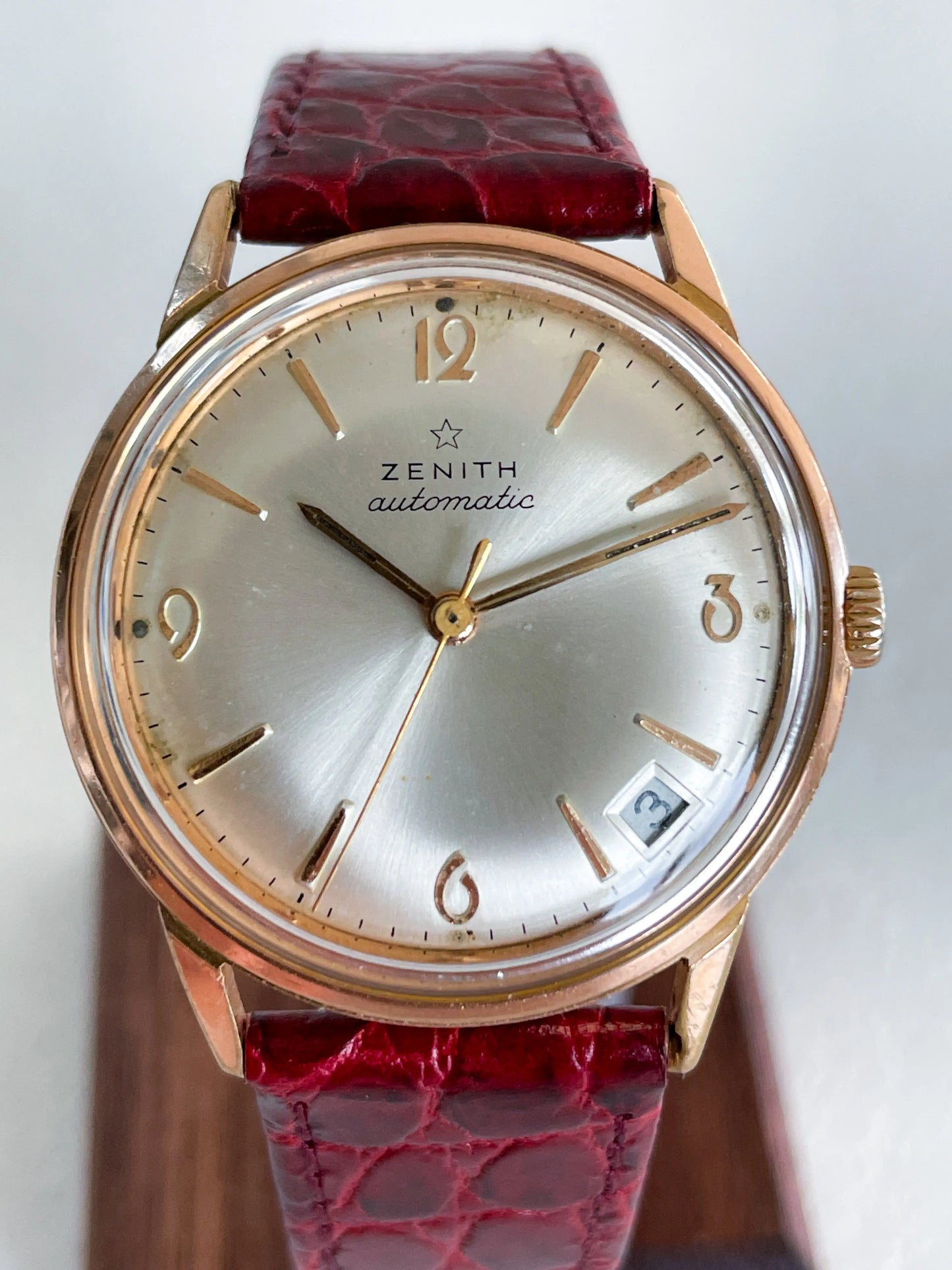 ZENITH Vintage Automatic Date Cal.2542 ZENITH